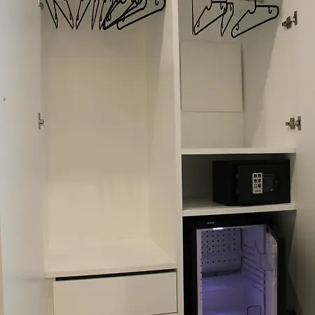 Гостевой дом Bed No Breakfast Ak 2 Неаполь