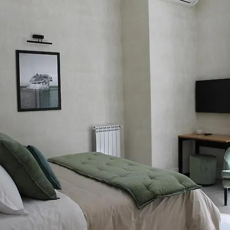 Bed No Breakfast Ak 2 בית הארחה