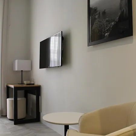 Bed No Breakfast Ak 2 בית הארחה 3*