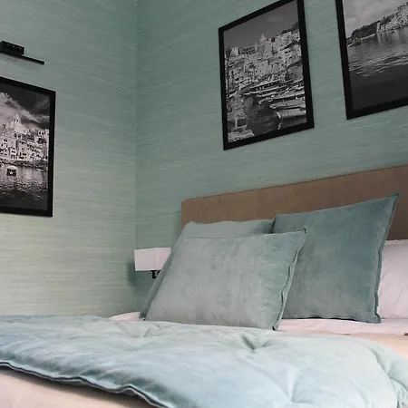 Penzion Bed No Breakfast Ak 2 3*