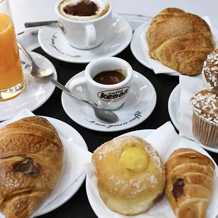 בית הארחה Bed No Breakfast Ak 2 נאפולי